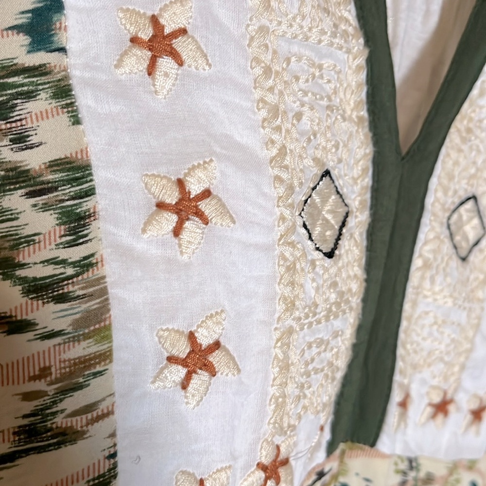 TINY Anthropologie M Rayon/linen blend embroidered tunic with lace detail. EUC - Picture 6 of 6